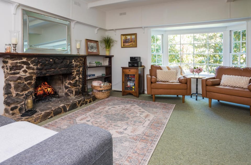 Living room, fireplace