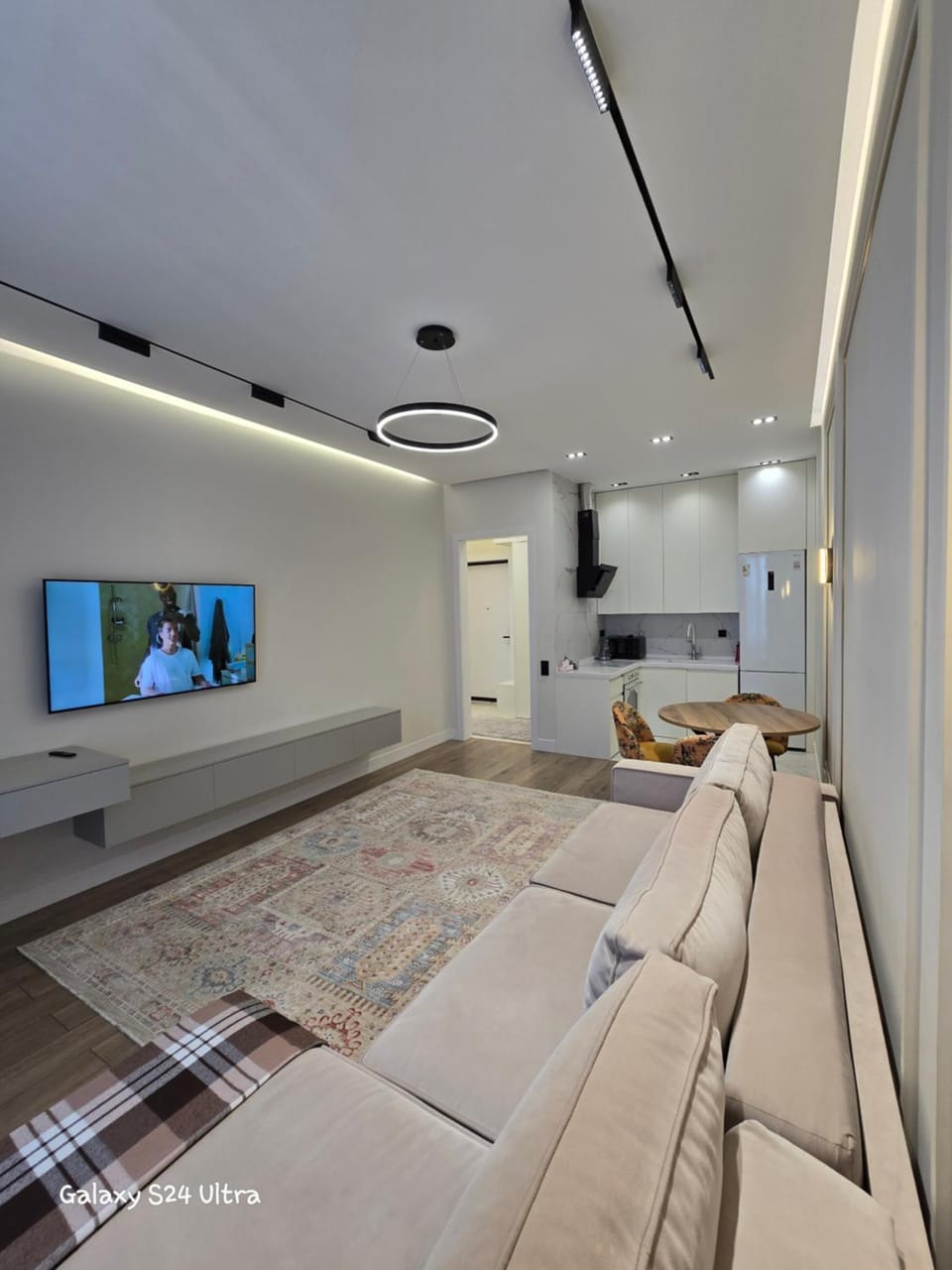 Kitchen or kitchenette, Seating area