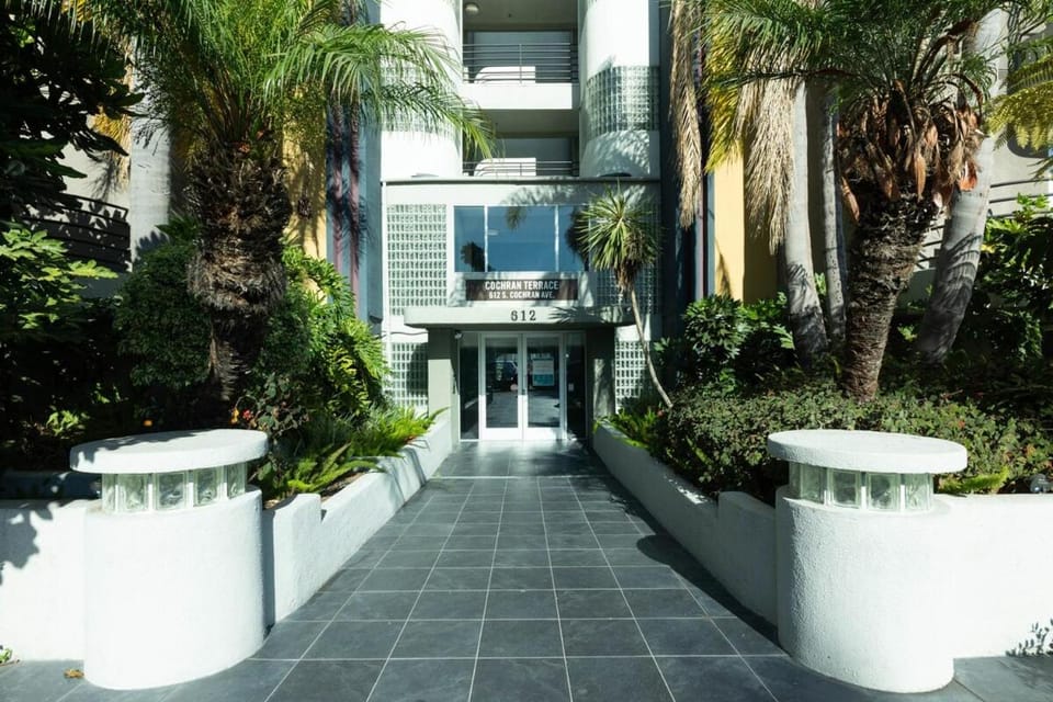 Marvelous 2BR 2BA Apartment Apartment in San Fernando Valley