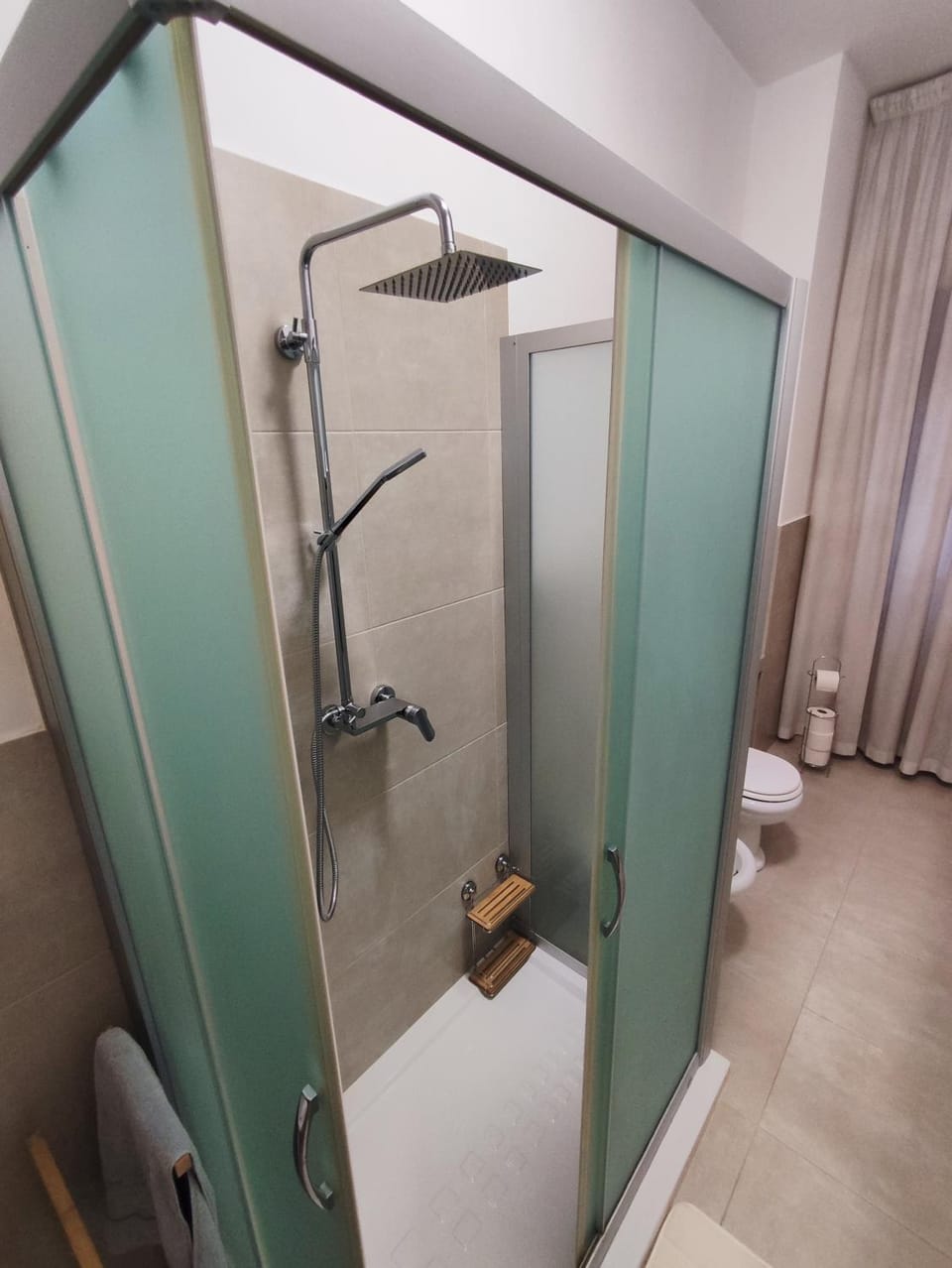 Shower, Bathroom