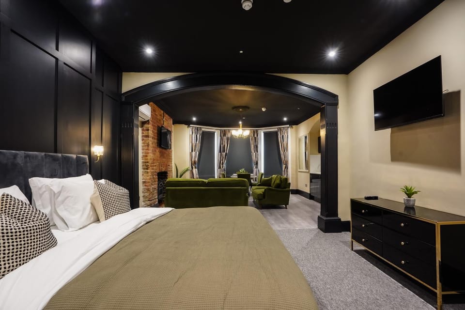 Communal lounge/ TV room, Living room, Photo of the whole room, Bedroom