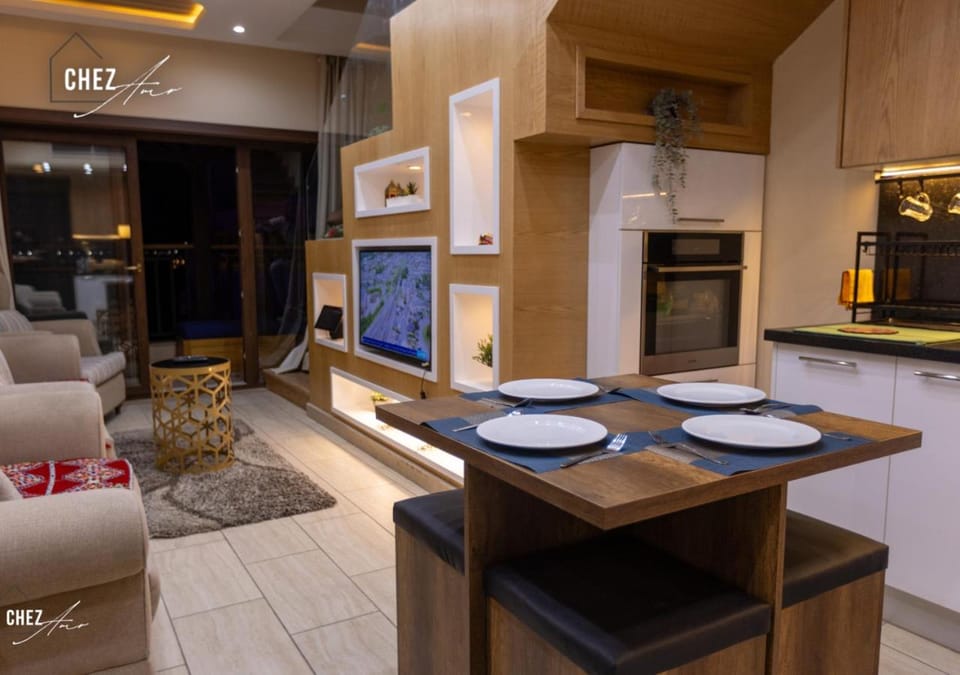 Kitchen or kitchenette, Living room, Dining area