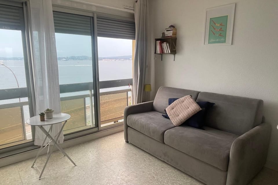 Stunning sea view and comfort close to the beach Apartment in Sainte-Maxime