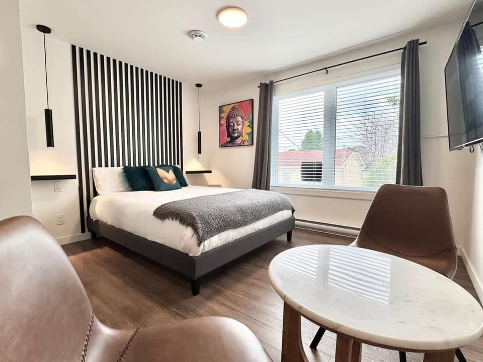 Lévis Center - New Studio #3 - AC Apartment in Quebec City