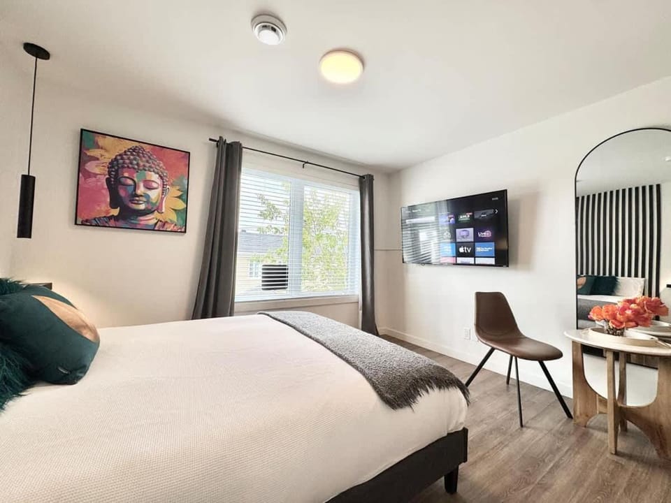 Lévis Center - New Studio #3 - AC Apartment in Quebec City