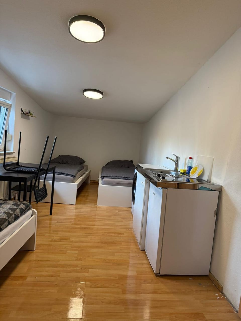 Bed, Kitchen or kitchenette, Photo of the whole room, Seating area, Dining area, Bedroom