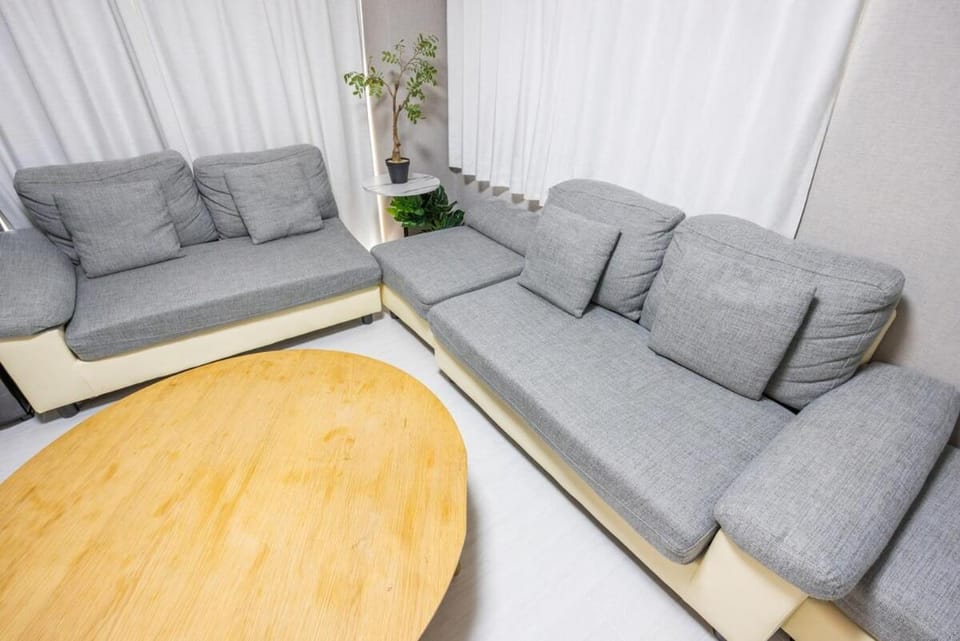 Roppongi 3min Walk, Shinjuku 10min,Shibuya 15min, Tokyo Tower 58sqm for 6 Apartment in Kanagawa Prefecture