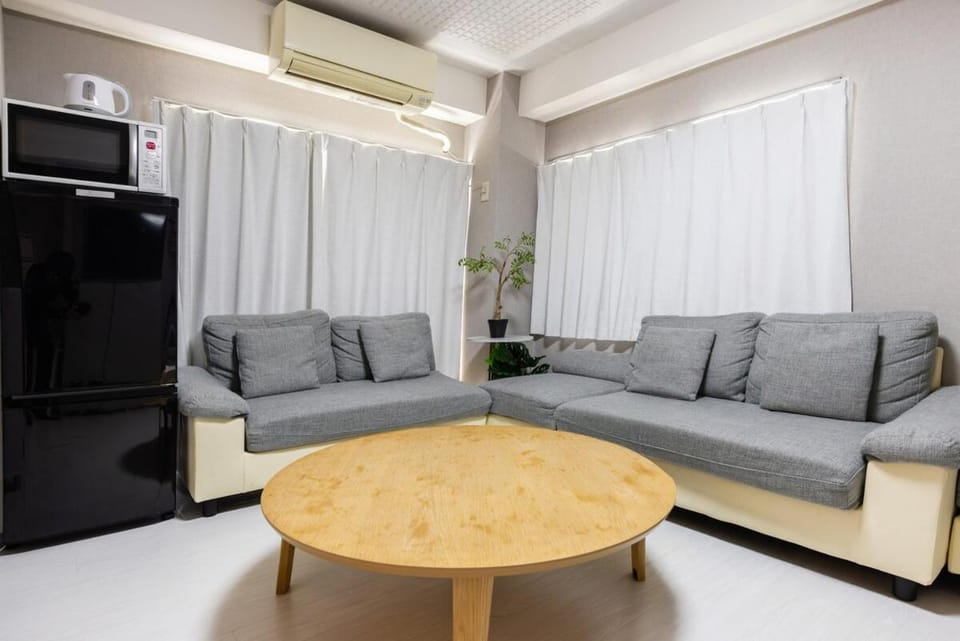 Roppongi 3min Walk, Shinjuku 10min,Shibuya 15min, Tokyo Tower 58sqm for 6 Apartment in Kanagawa Prefecture