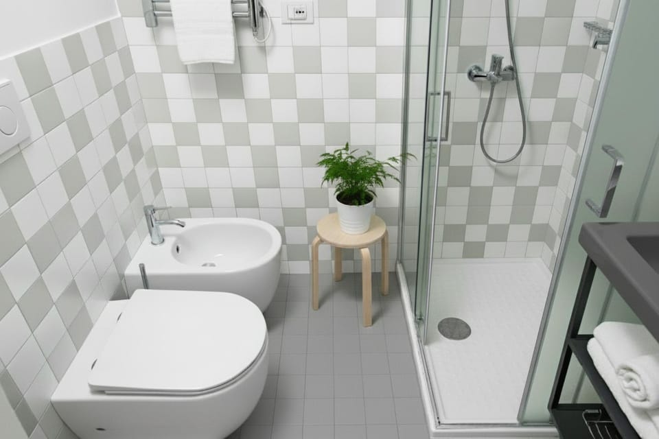 Shower, Toilet, Bathroom