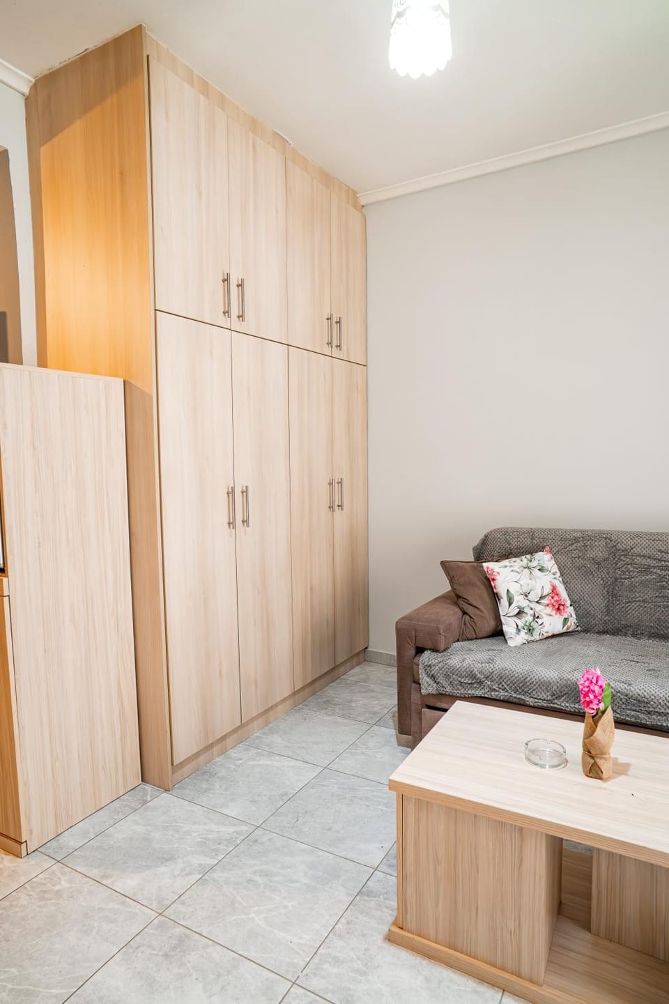 Living room, Photo of the whole room, Seating area, wardrobe