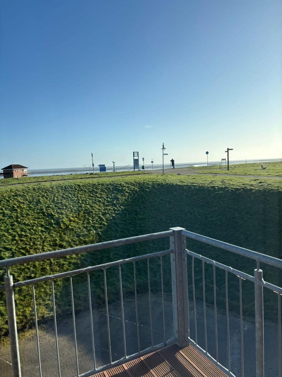 Neighbourhood, Natural landscape, Beach