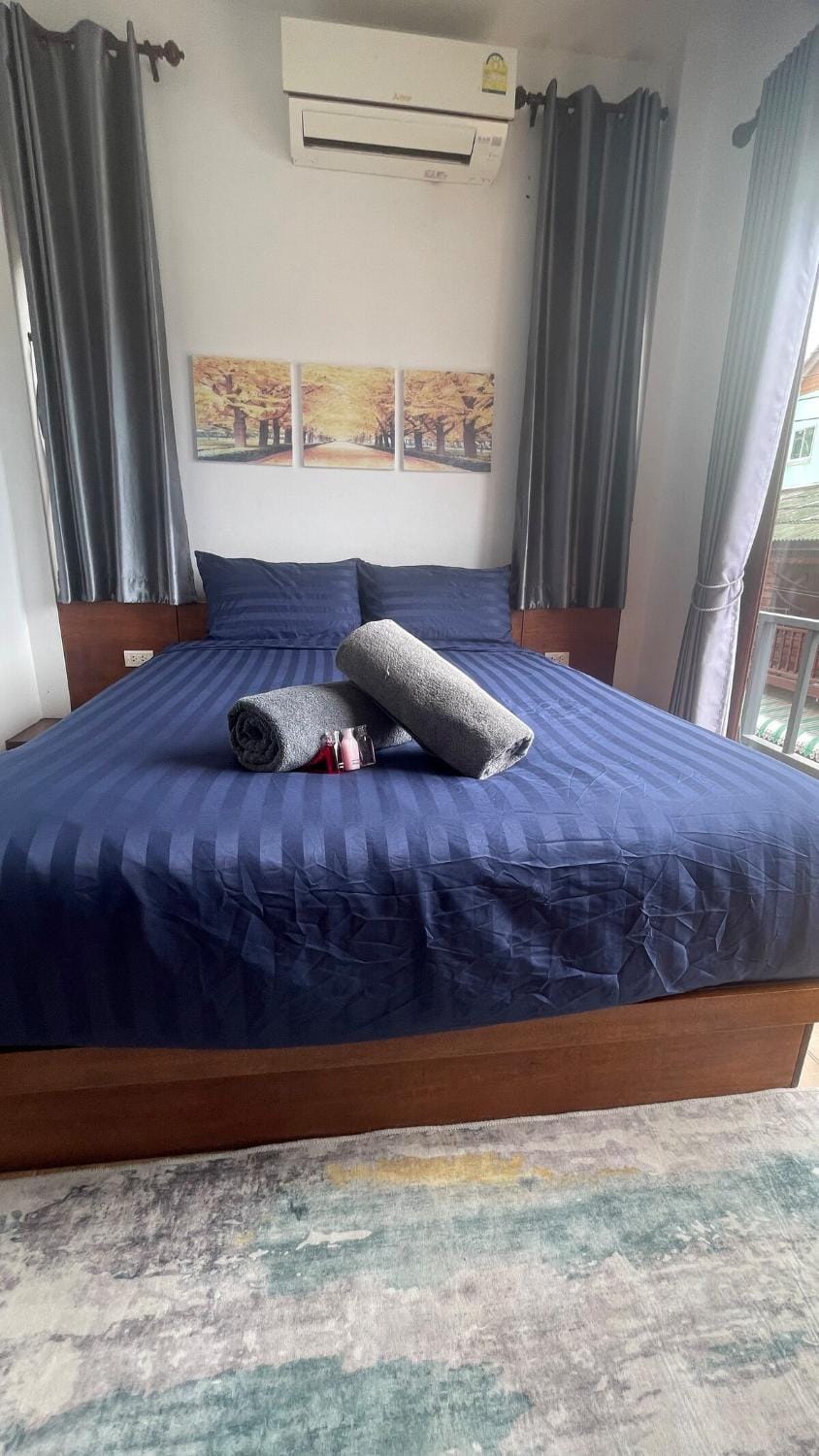 Bed, Bedroom, air conditioner