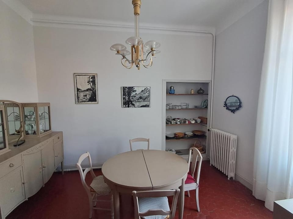 Grand appartement au cœur d'Avignon Apartment in Avignon