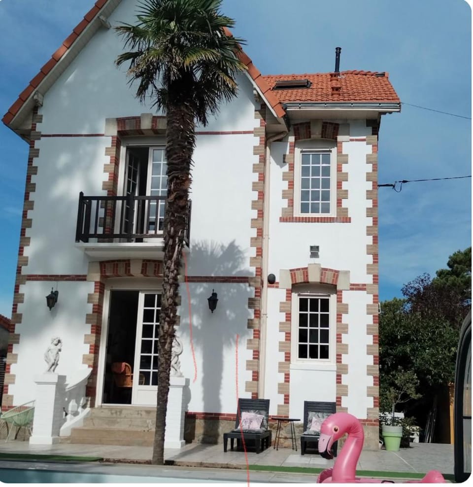 VILLA 1900 Bord de mer piscine SPA Nordique Villa in Saint-Nazaire