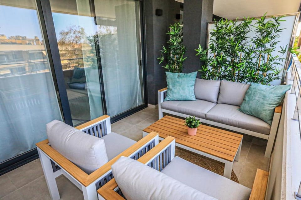 Penthouse apartment with pool next to beach & port Apartment in Cambrils