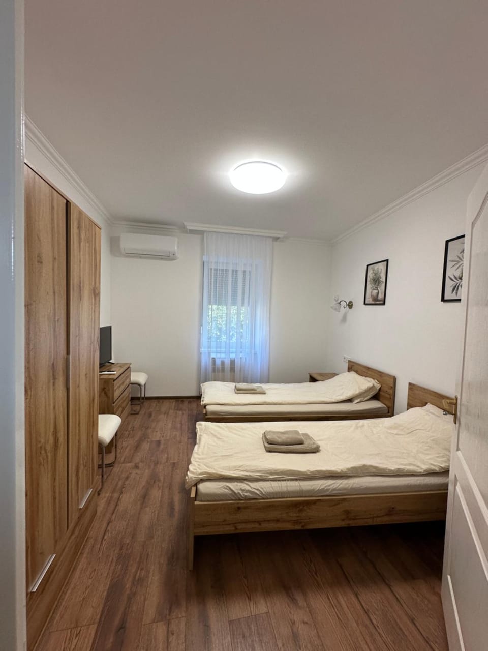 Bed, Bedroom, wardrobe