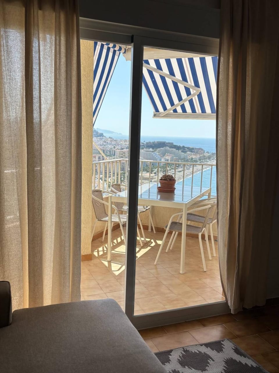View (from property/room), Photo of the whole room, Sea view