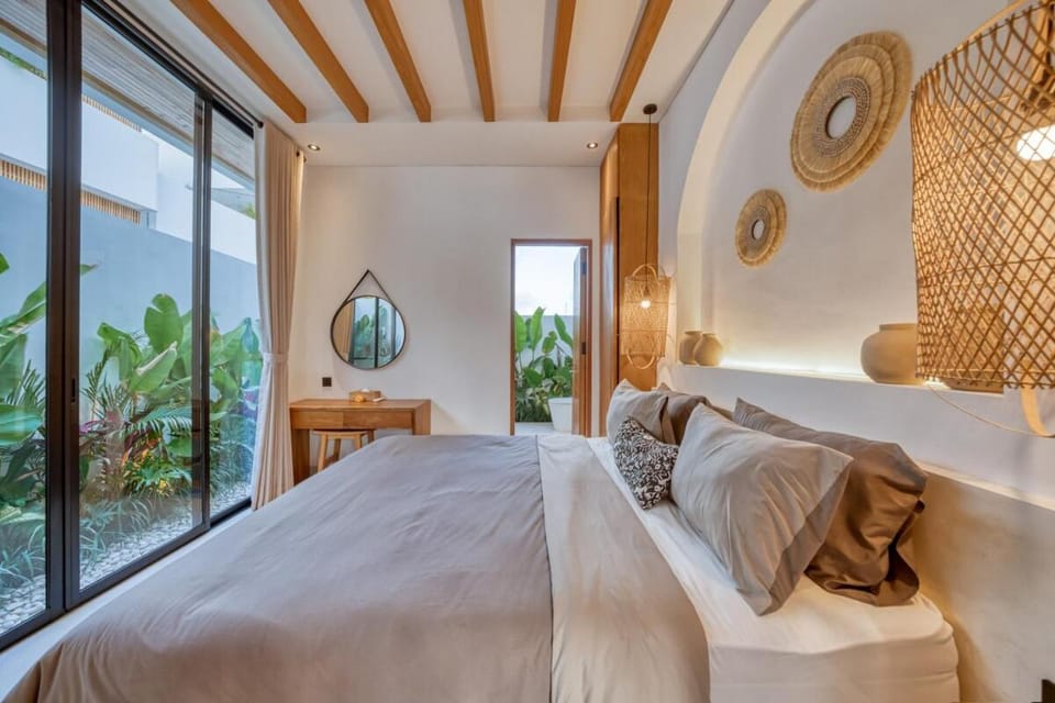 New! Tropical Stylish 2BR Villa near Canggu Villa in North Kuta