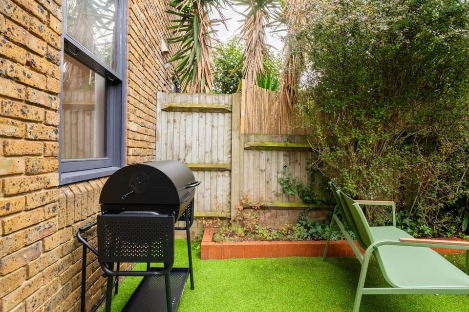 4br Garden Terrace Free Parking in Fulham Apartment in London
