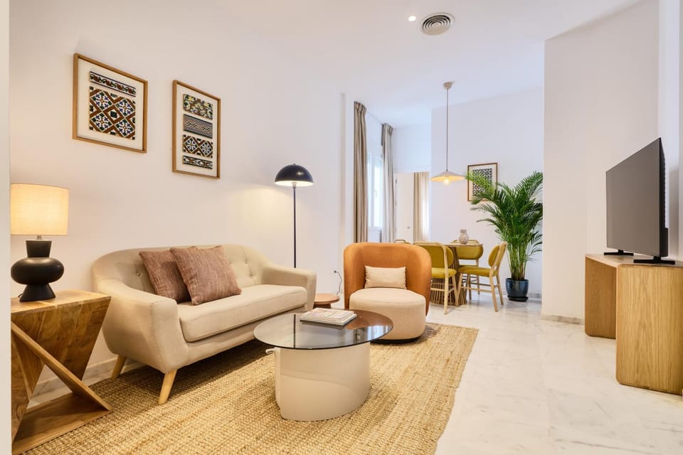 Communal lounge/ TV room, Living room