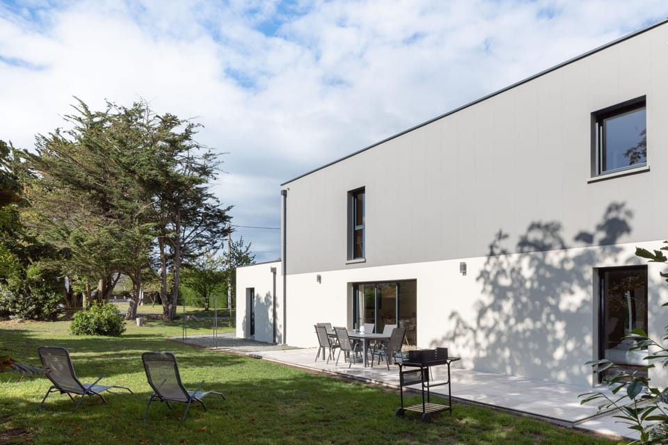 Property building, Garden
