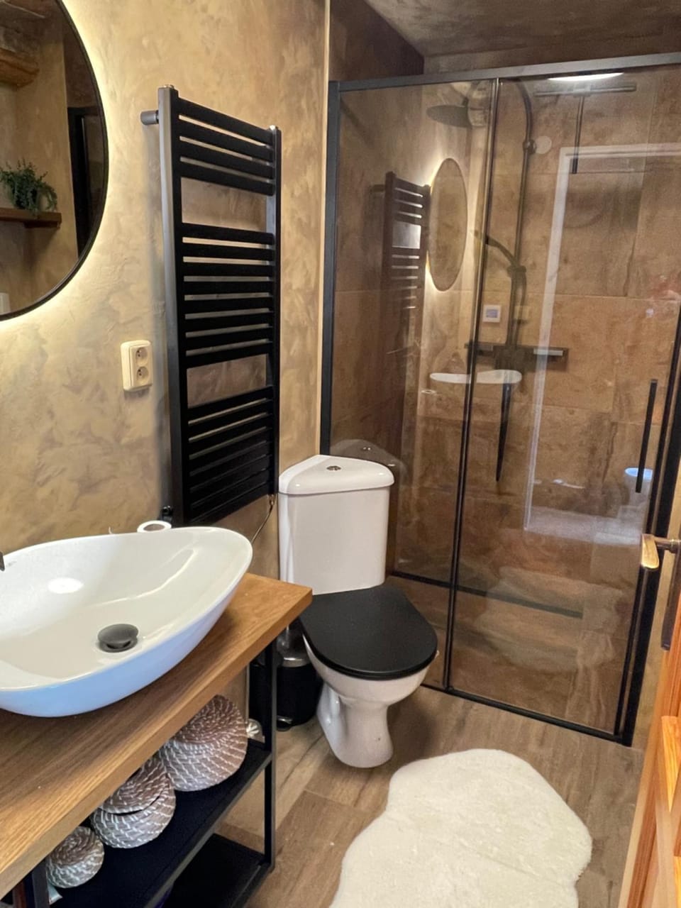 Shower, Bathroom