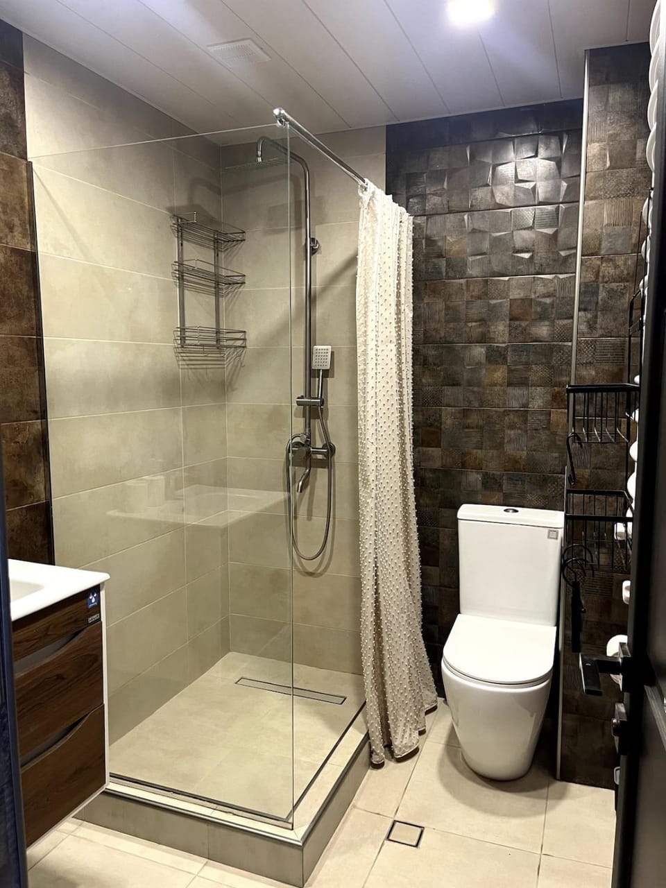 Modern City-View Suite, 20-min Walk to Center Apartment in Yerevan