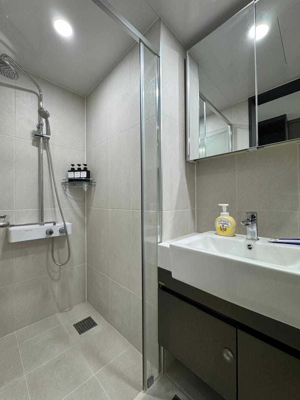 Stay Seoul Vibe - near Seongsu Konkuk univ Apartment in Seoul