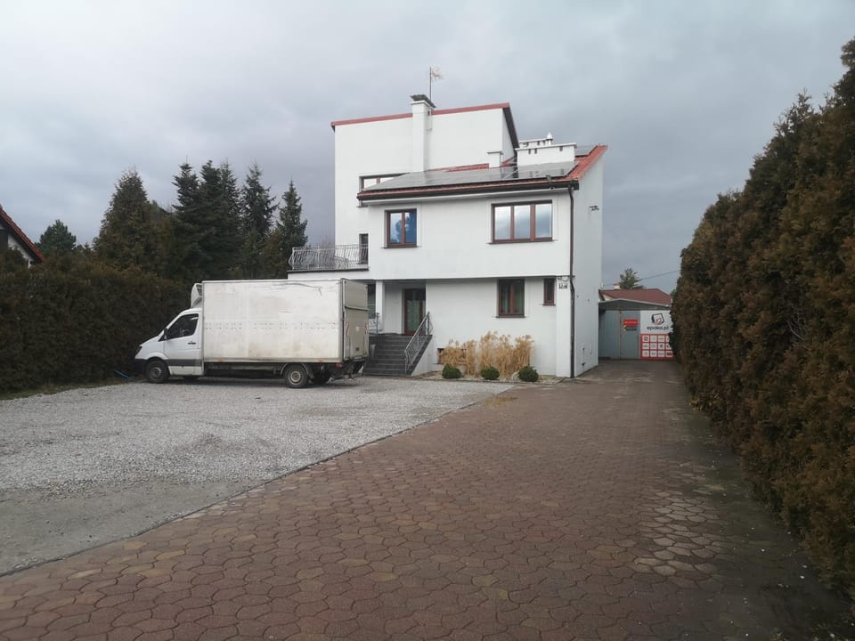 Property building, Day