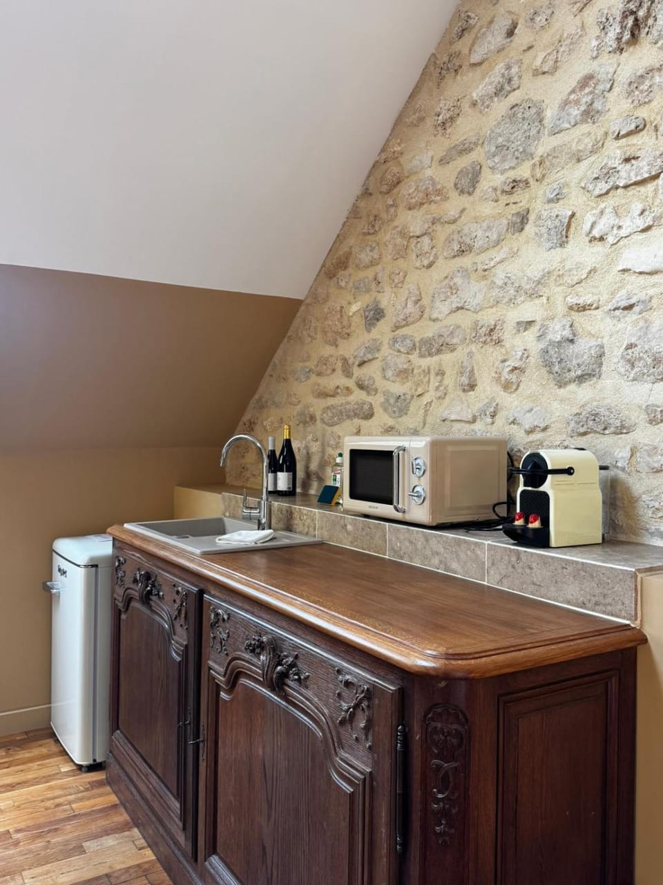 Coffee/tea facilities, Kitchen or kitchenette