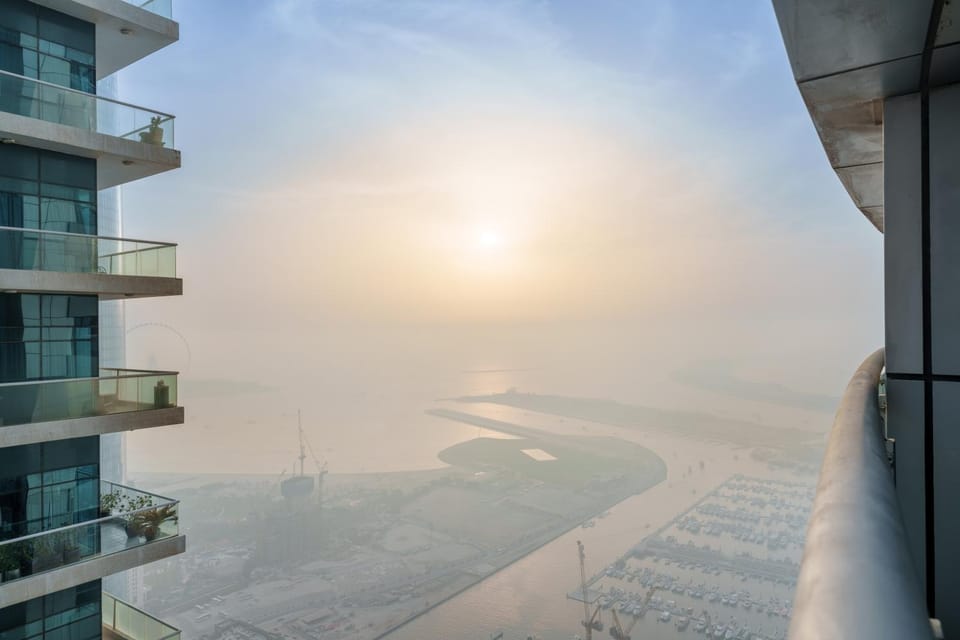 Large Flat in High Floor with view to Marina Canal & Beach sleep 8px Apartment in Dubai