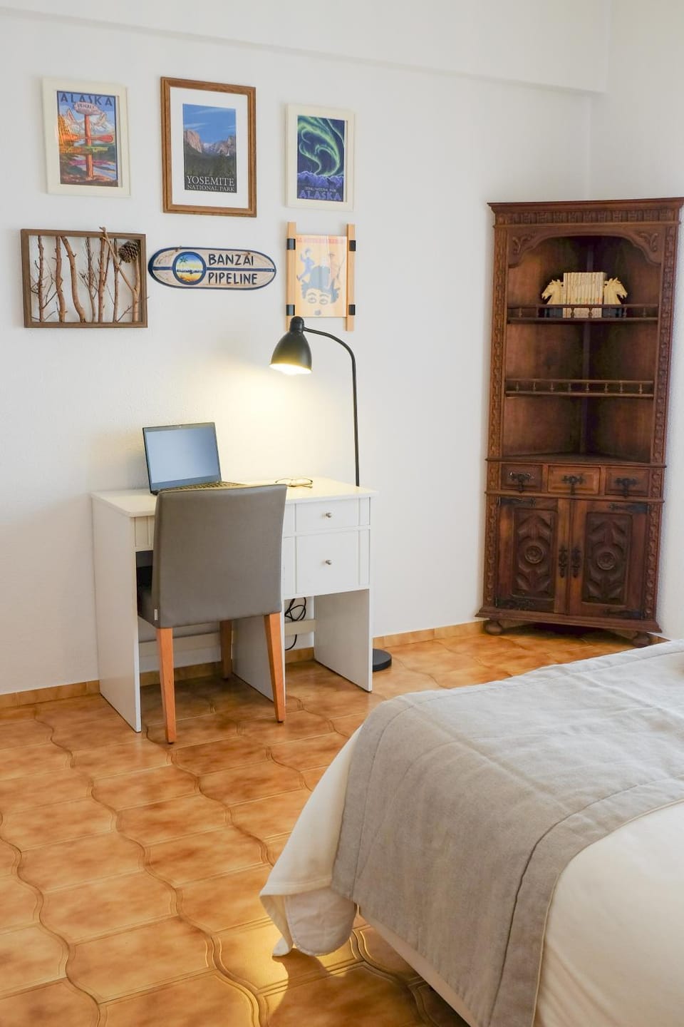 Photo of the whole room