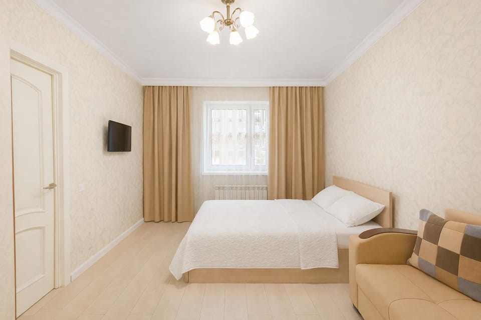 Bed, TV and multimedia, Bedroom