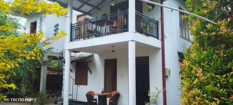 Villa Tharu Hikkaduwa House in Hikkaduwa