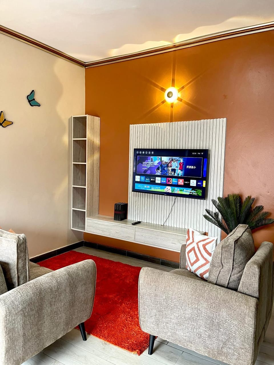 Stylish 1 bedroom AC WiFi Inverter Makerere Apartment in Kampala