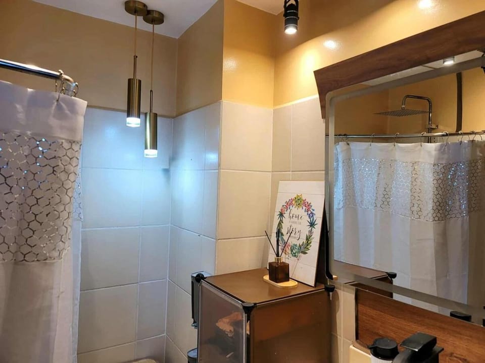 Spectacular Penthouse with Stunning Balcony in Eastwood Mall Apartment in Pasig