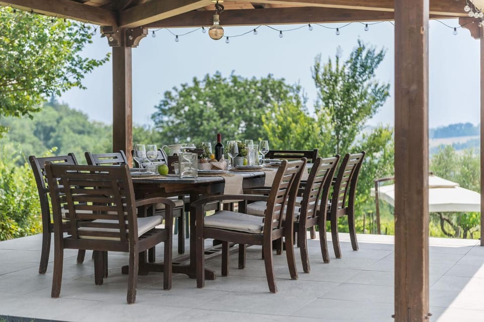 Patio, Floor plan, Dining area, Garden view