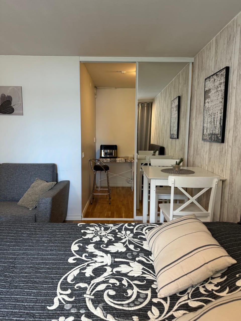 Santas Lake Studio Apartment in Rovaniemi