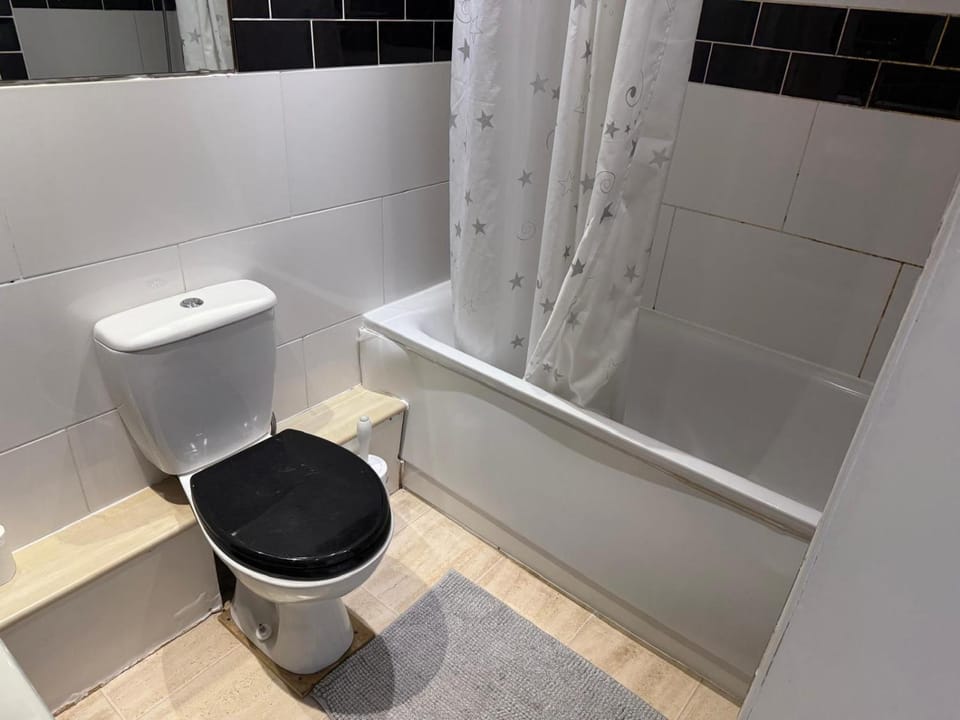 Family Room 1 Bed and Breakfast in Bristol