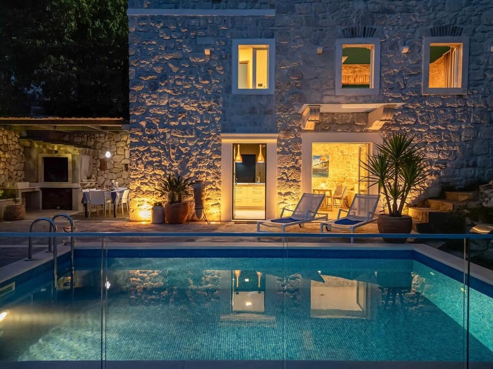Villa Toni - Makarska Exklusiv Villa in Tučepi