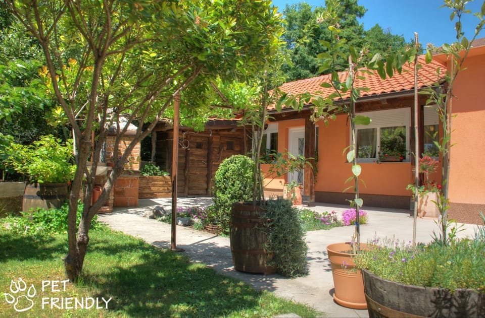 Garden House Bed and Breakfast in Primorje-Gorski Kotar County