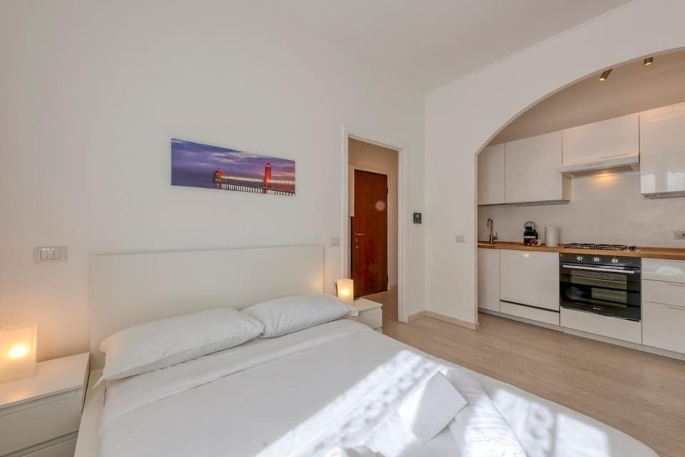 Bed, Photo of the whole room, Bedroom, stove