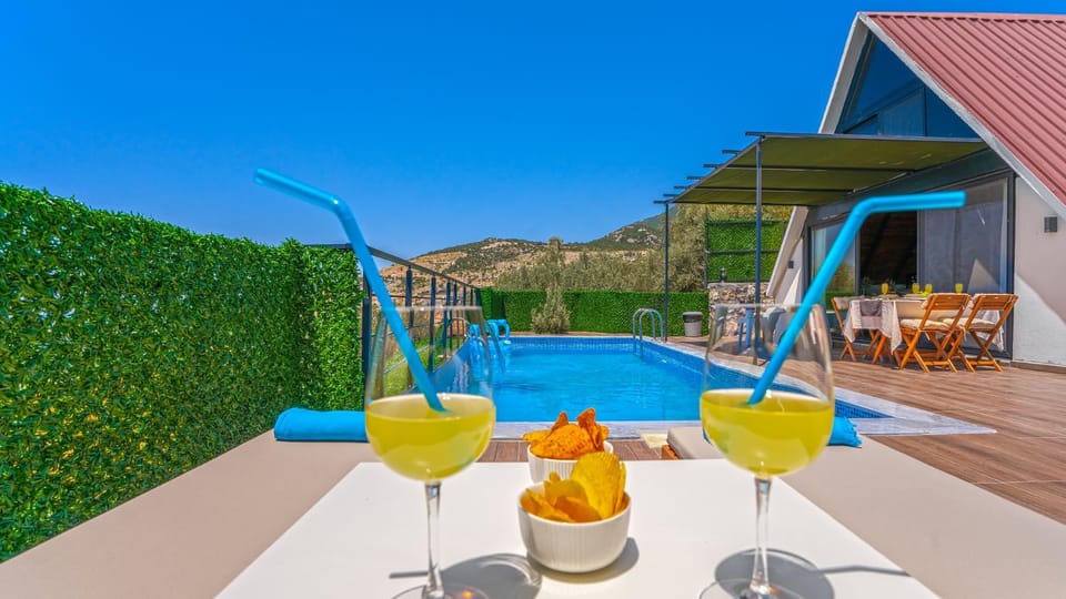 Natural landscape, Garden, Swimming pool, Swimming pool