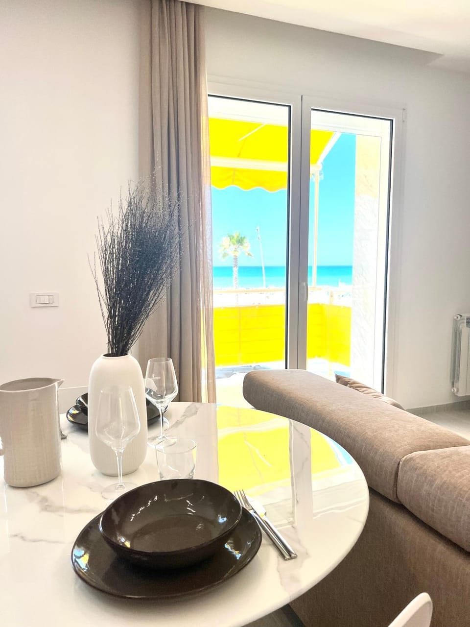 Living room, Photo of the whole room, Dining area