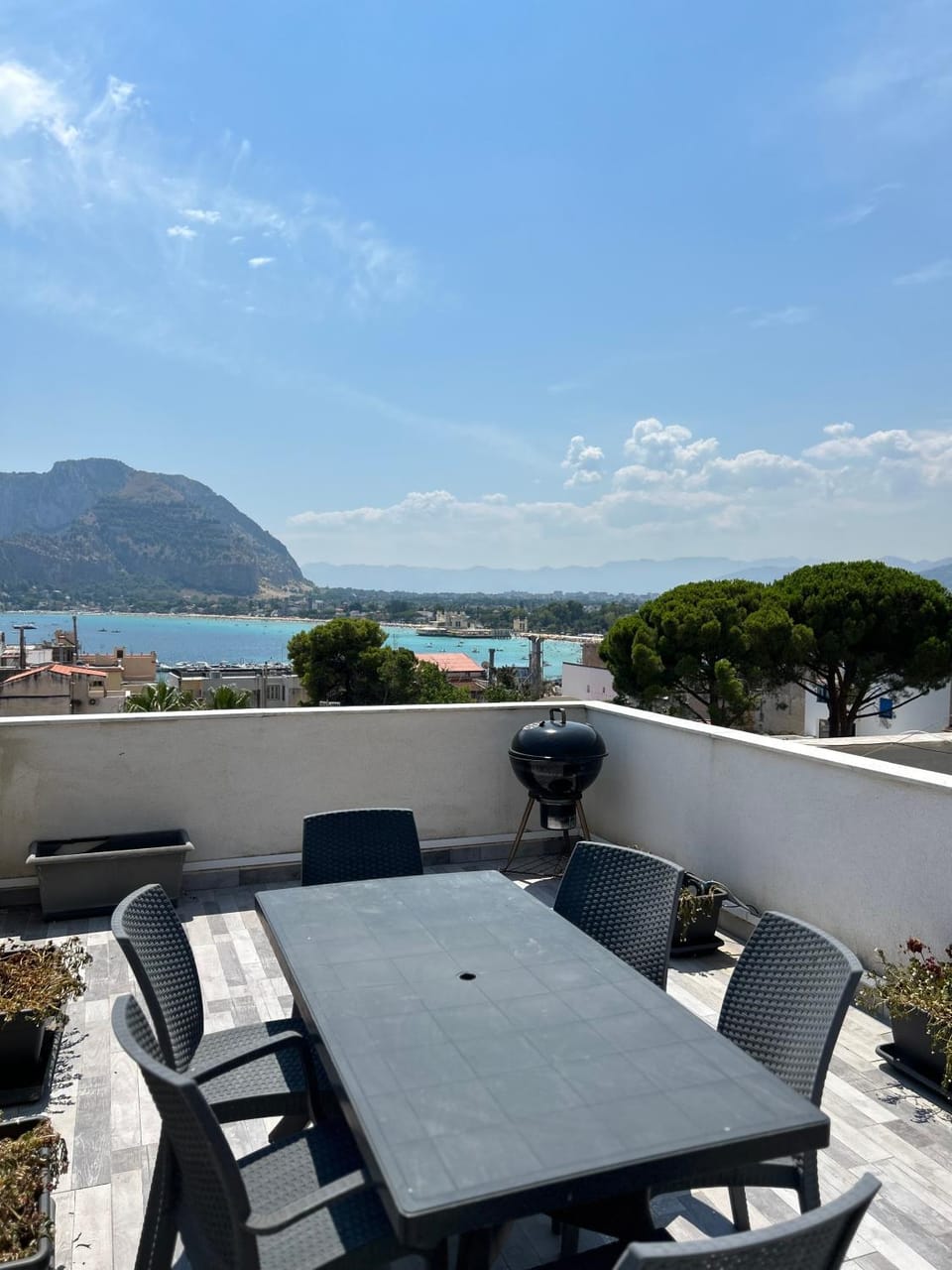 Day, Natural landscape, View (from property/room), Balcony/Terrace, Dining area, Mountain view, Sea view