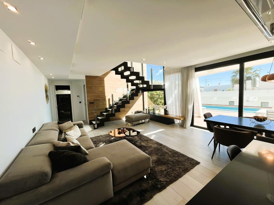 Communal lounge/ TV room, Living room