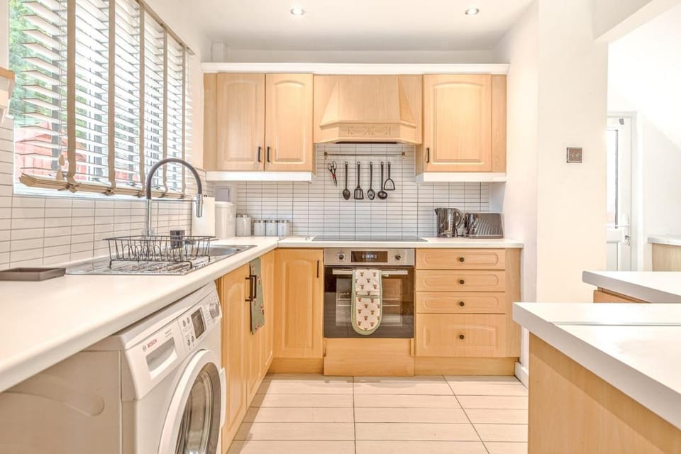 3BR House Parking, Garden & Pet Friendly House in Charnwood