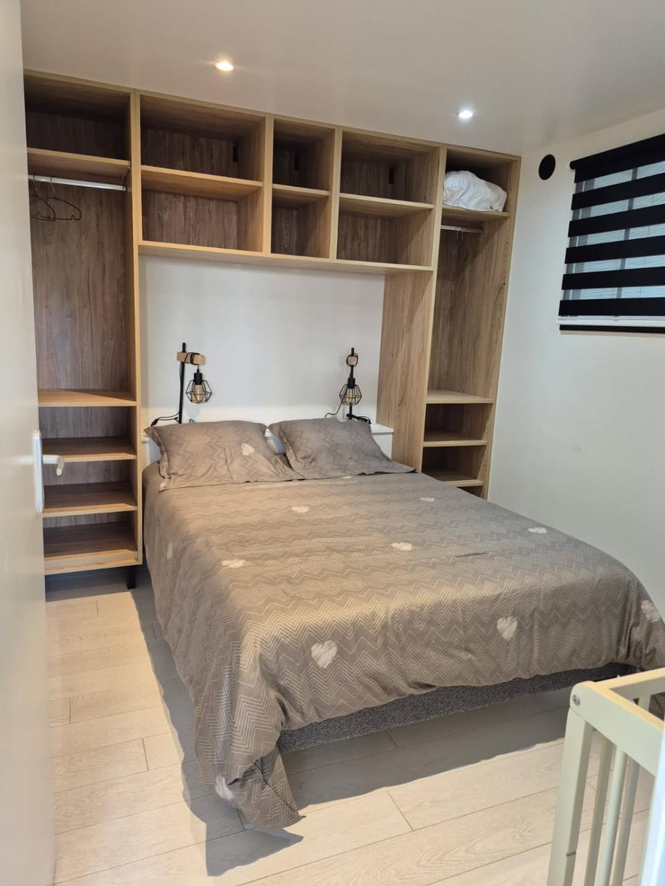 Bed, Photo of the whole room, Bedroom, wardrobe