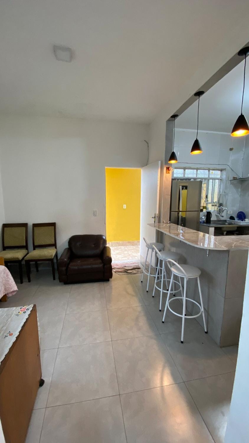 Casa na praia com piscina 2 quartos 6 camas e 4 colchoes House in Itanhaém