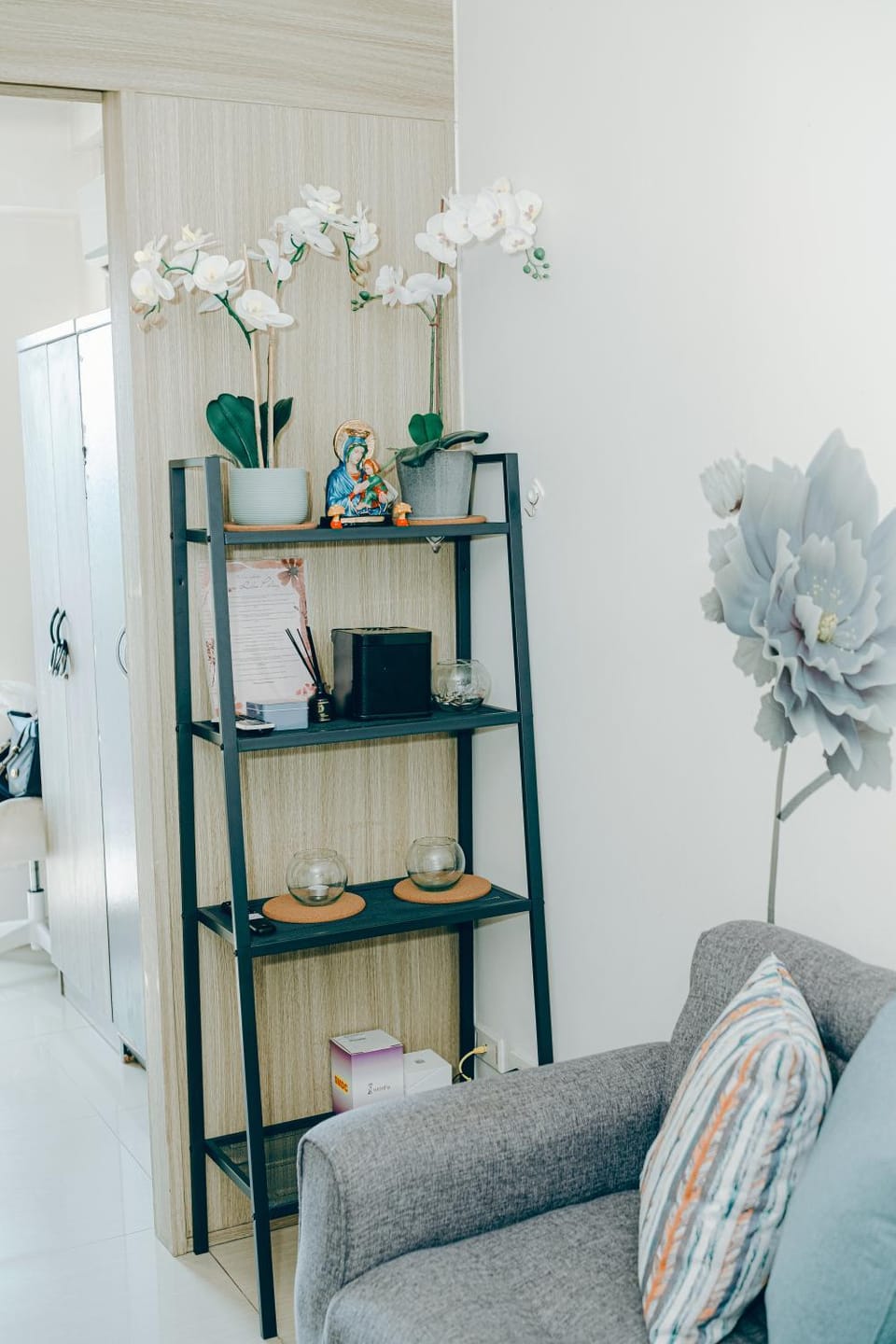 Budget staycation near moa Apartment hotel in Pasay